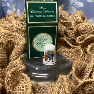 Vintage Avon 1981 Thimble